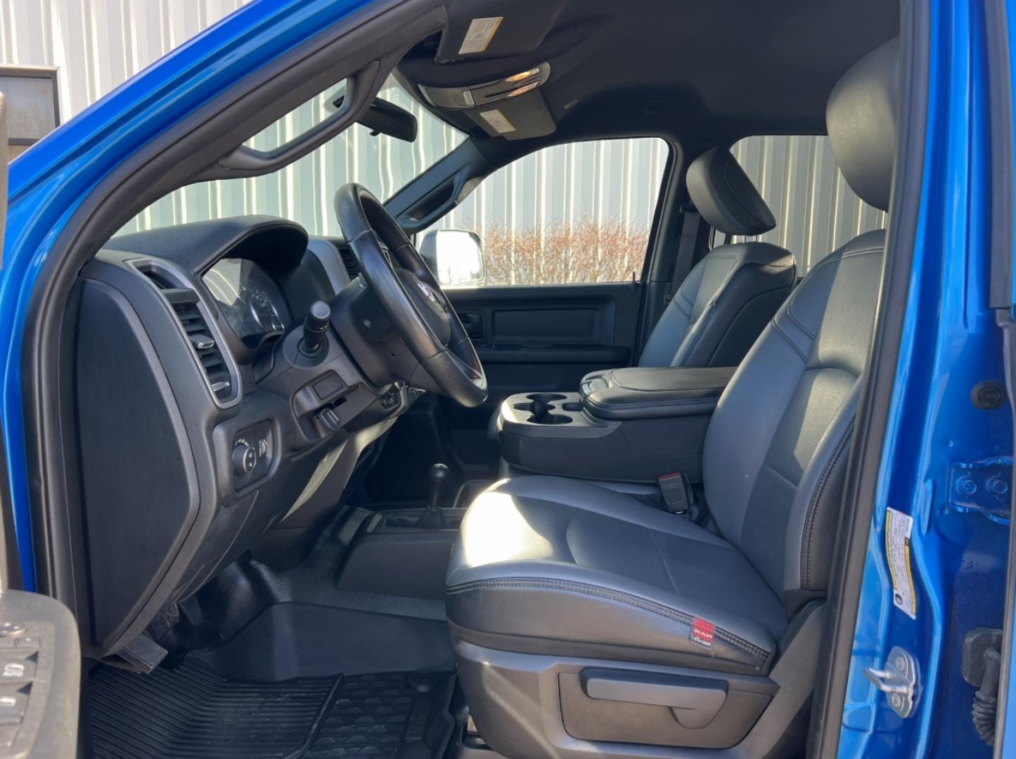 2021 BLUE /Gray Leather RAM 2500 TRADESMAN (3C6TR5CJ1MG) with an 6.4L engine, Automatic transmission, located at 2990 Old Orchard Rd., Jackson, MO, 63755, 37.354214, -89.612106 - Photo#12