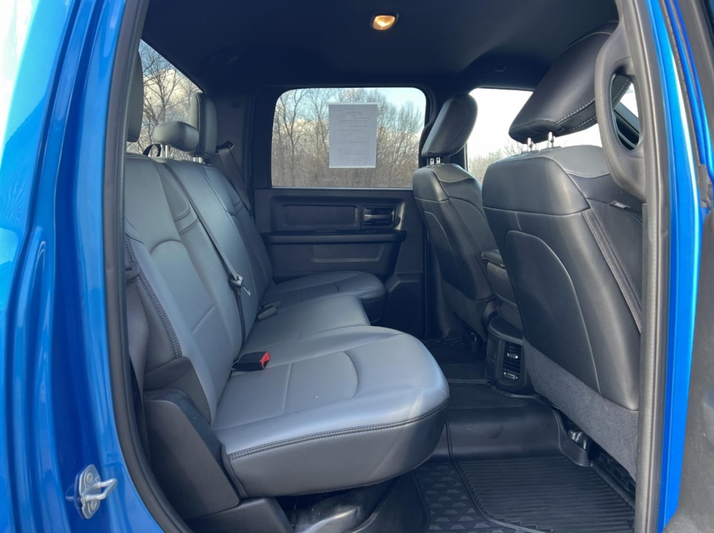 2021 BLUE /Gray Leather RAM 2500 TRADESMAN (3C6TR5CJ1MG) with an 6.4L engine, Automatic transmission, located at 2990 Old Orchard Rd., Jackson, MO, 63755, 37.354214, -89.612106 - Photo#16