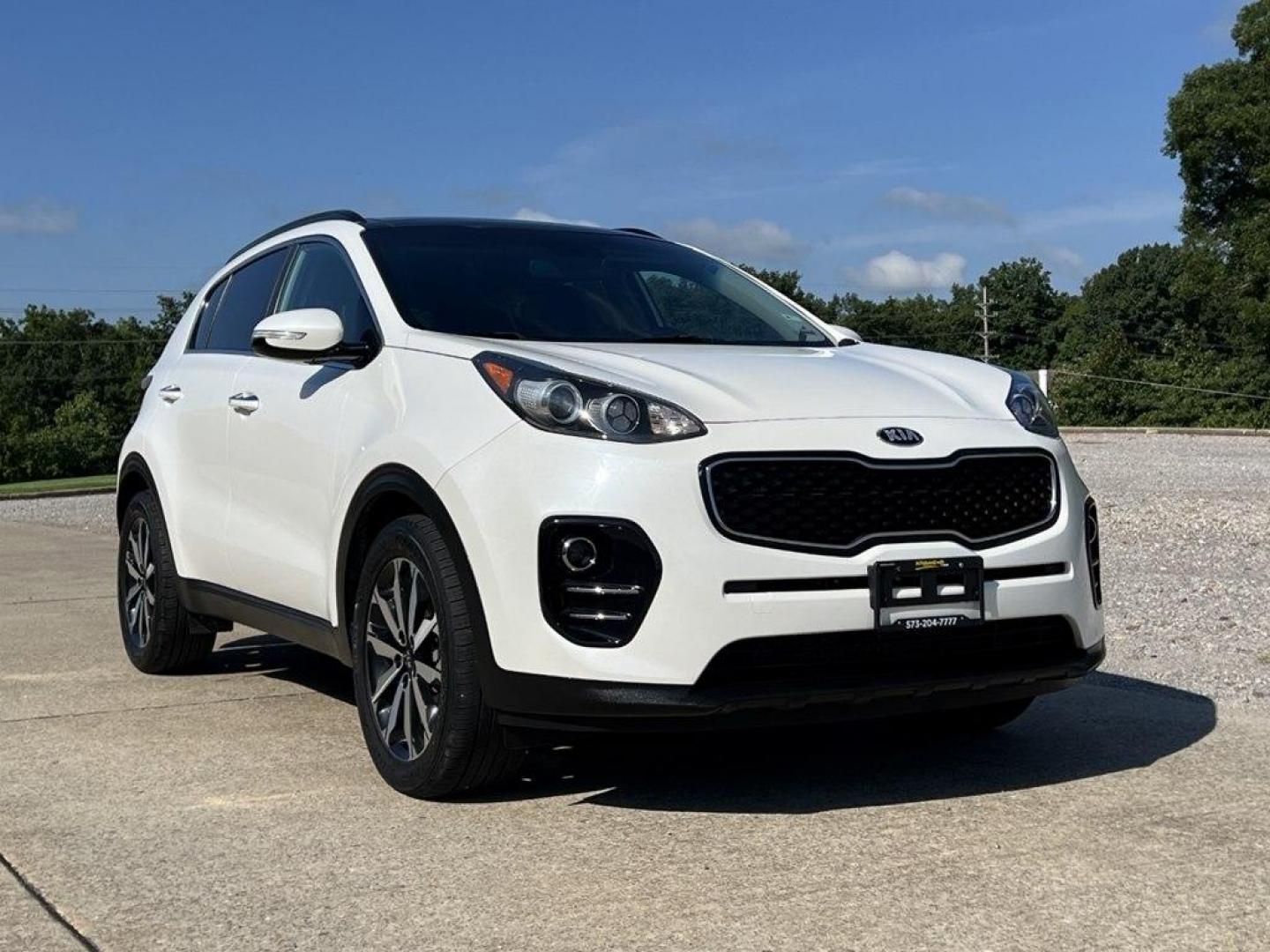 2019 WHITE /Black KIA SPORTAGE EX (KNDPN3AC6K7) with an 2.4L engine, Automatic transmission, located at 2990 Old Orchard Rd., Jackson, MO, 63755, 37.354214, -89.612106 - Photo#0