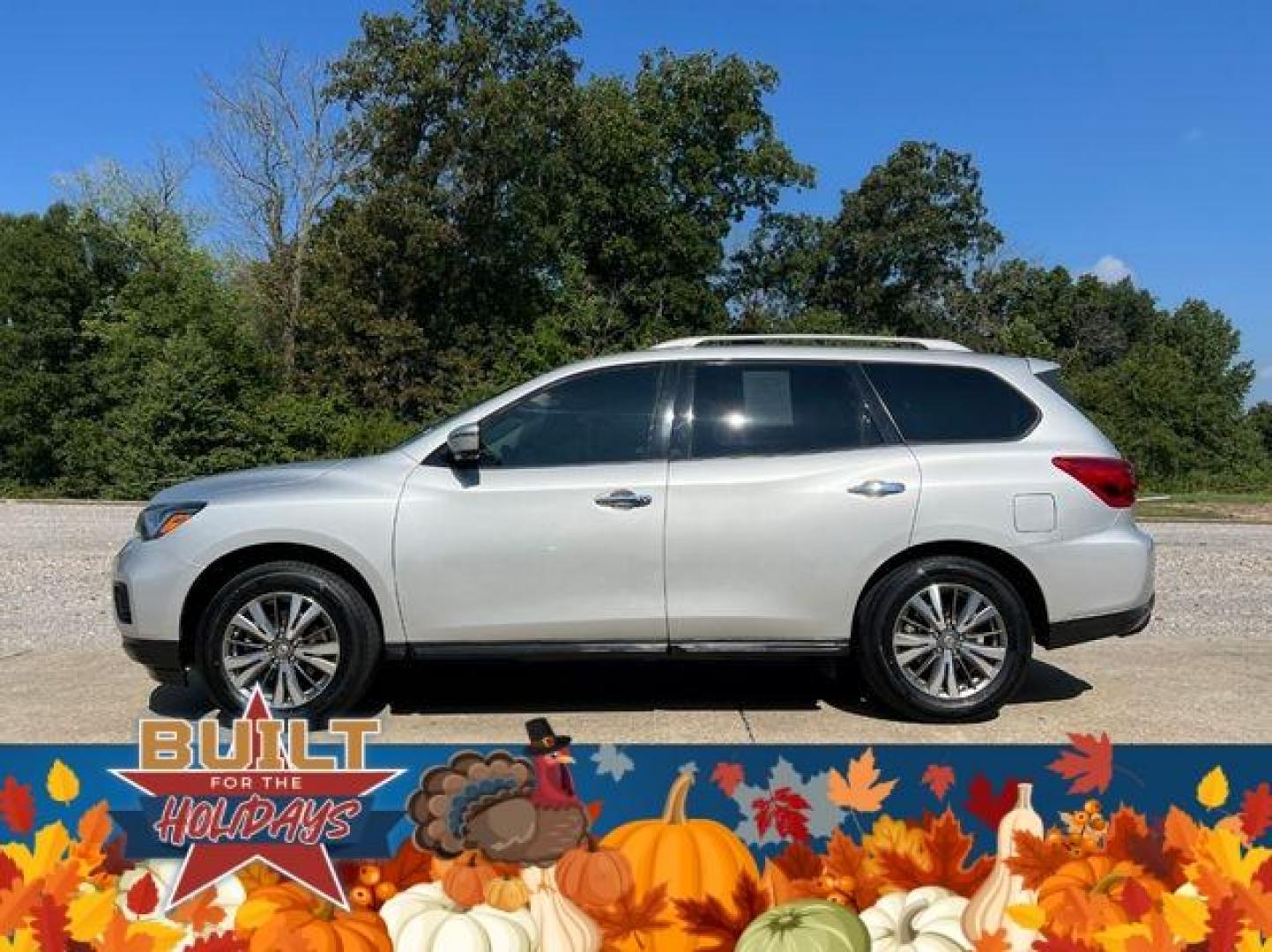 2018 SILVER /Black NISSAN PATHFINDER SL (5N1DR2MN1JC) with an 3.5L engine, Continuously Variable transmission, located at 2990 Old Orchard Rd., Jackson, MO, 63755, 37.354214, -89.612106 - Photo#9