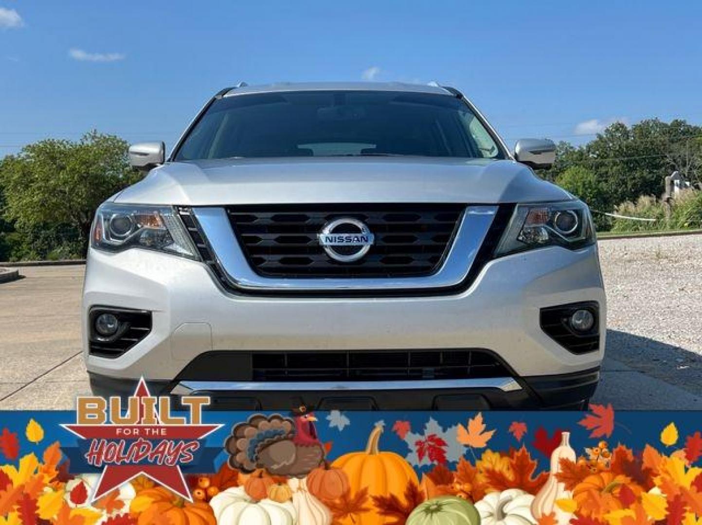 2018 SILVER /Black NISSAN PATHFINDER SL (5N1DR2MN1JC) with an 3.5L engine, Continuously Variable transmission, located at 2990 Old Orchard Rd., Jackson, MO, 63755, 37.354214, -89.612106 - Photo#14