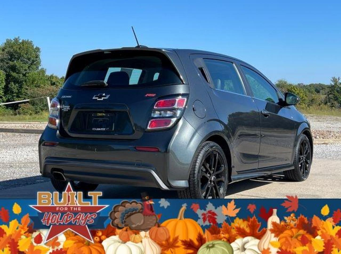 2020 GREY /Black CHEVROLET SONIC PREMIER (1G1JF6SB2L4) with an 1.4L engine, Automatic transmission, located at 2990 Old Orchard Rd., Jackson, MO, 63755, 37.354214, -89.612106 - Photo#9