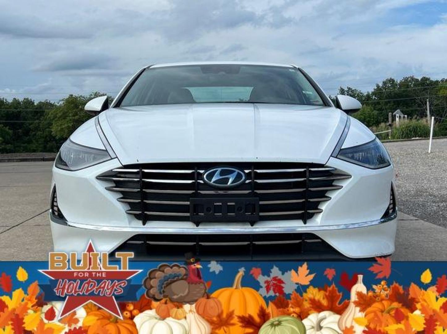 2020 WHITE /Gray HYUNDAI SONATA SE (5NPEG4JA1LH) with an 2.5L engine, Automatic transmission, located at 2990 Old Orchard Rd., Jackson, MO, 63755, 37.354214, -89.612106 - Photo#9