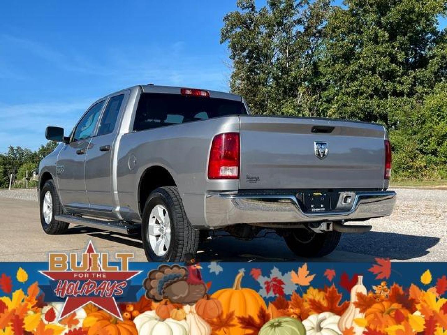 2020 SILVER /Gray RAM 1500 CLASSIC TRADESMAN (1C6RR6FG8LS) with an 3.6L engine, Automatic transmission, located at 2990 Old Orchard Rd., Jackson, MO, 63755, 37.354214, -89.612106 - Photo#7