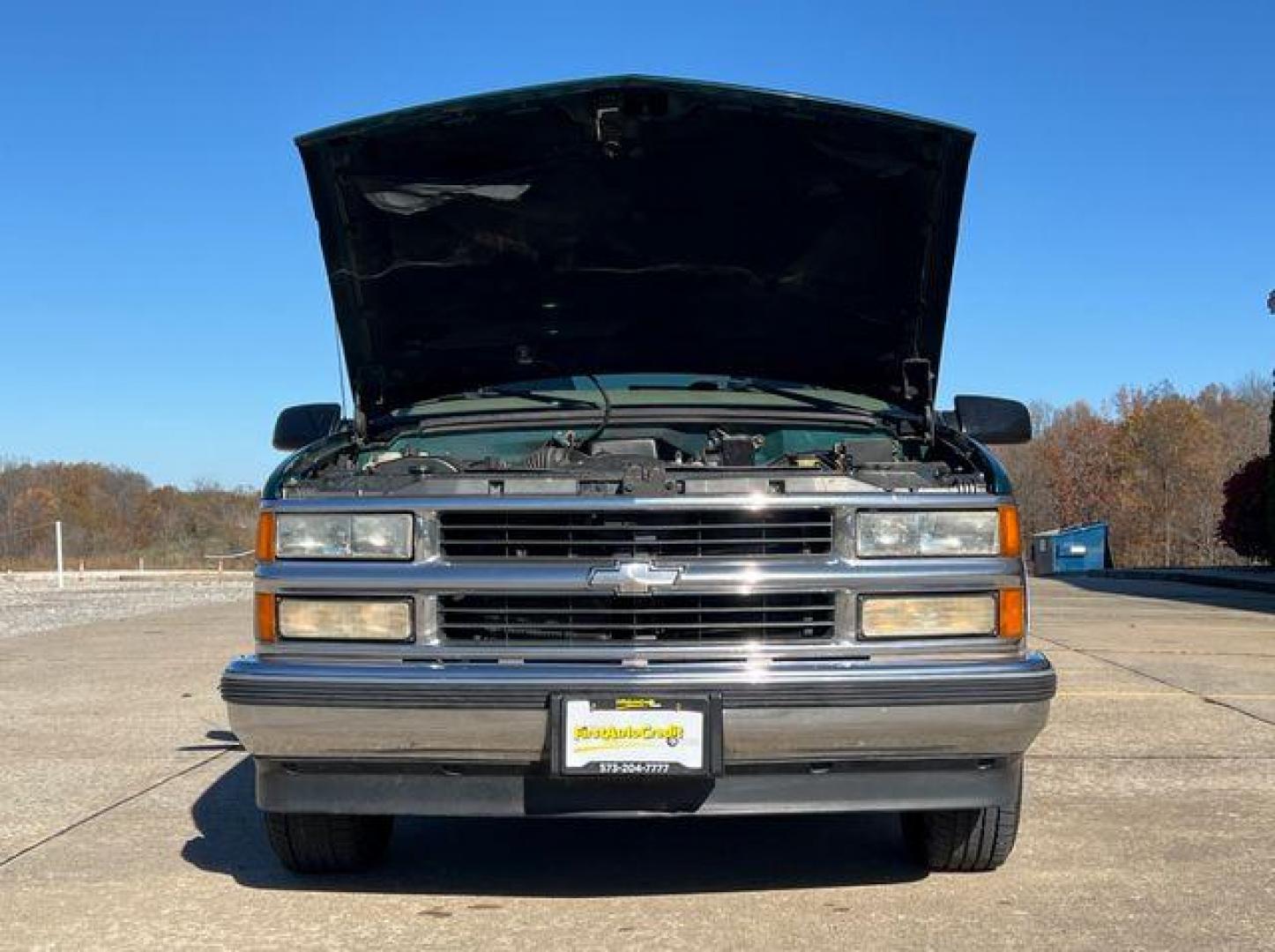 1998 GREEN /Tan CHEVROLET GMT-400 C1500 (1GCEC19RXWR) with an 5.7L engine, Automatic transmission, located at 2990 Old Orchard Rd., Jackson, MO, 63755, 37.354214, -89.612106 - Photo#23