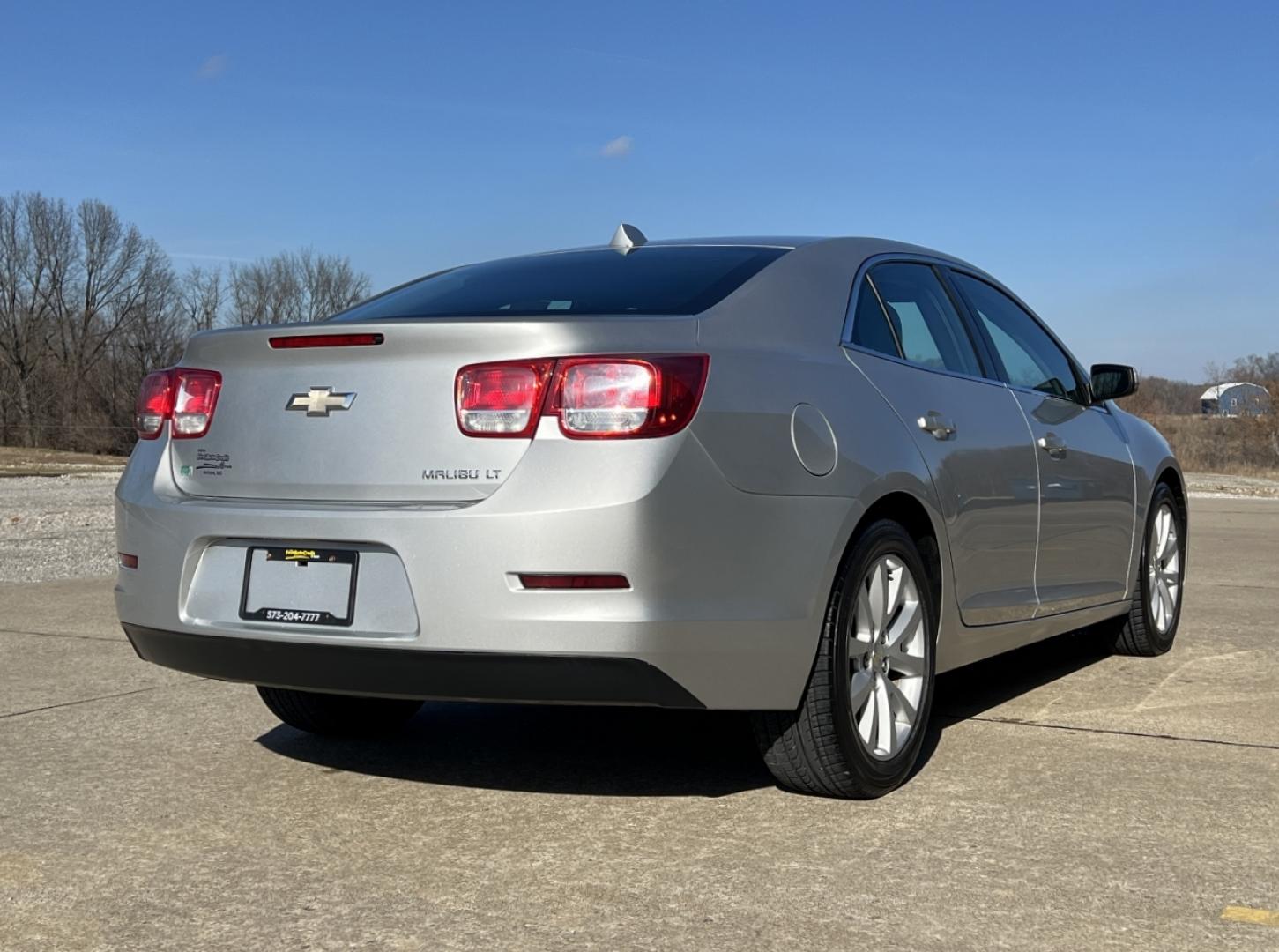 2014 SILVER /Black/Gray Cloth/Leather CHEVROLET MALIBU 2LT (1G11E5SL3EF) with an 2.5L engine, Automatic transmission, located at 2990 Old Orchard Rd., Jackson, MO, 63755, 37.354214, -89.612106 - Photo#7