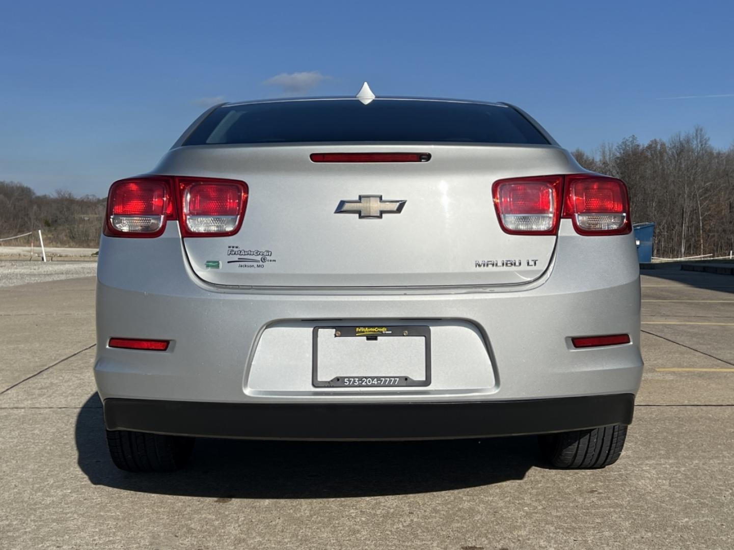 2014 SILVER /Black/Gray Cloth/Leather CHEVROLET MALIBU 2LT (1G11E5SL3EF) with an 2.5L engine, Automatic transmission, located at 2990 Old Orchard Rd., Jackson, MO, 63755, 37.354214, -89.612106 - Photo#9