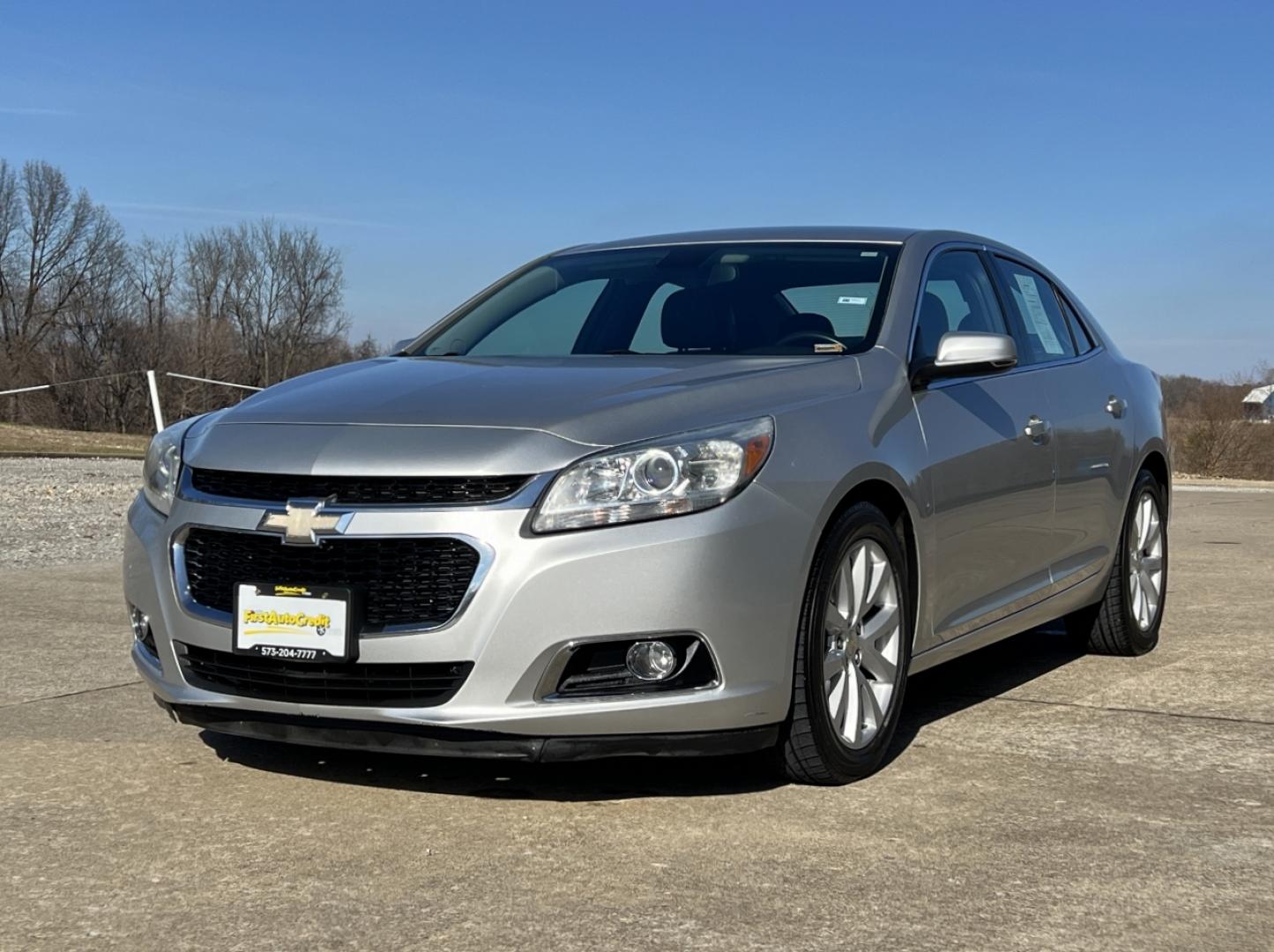 2014 SILVER /Black/Gray Cloth/Leather CHEVROLET MALIBU 2LT (1G11E5SL3EF) with an 2.5L engine, Automatic transmission, located at 2990 Old Orchard Rd., Jackson, MO, 63755, 37.354214, -89.612106 - Photo#4