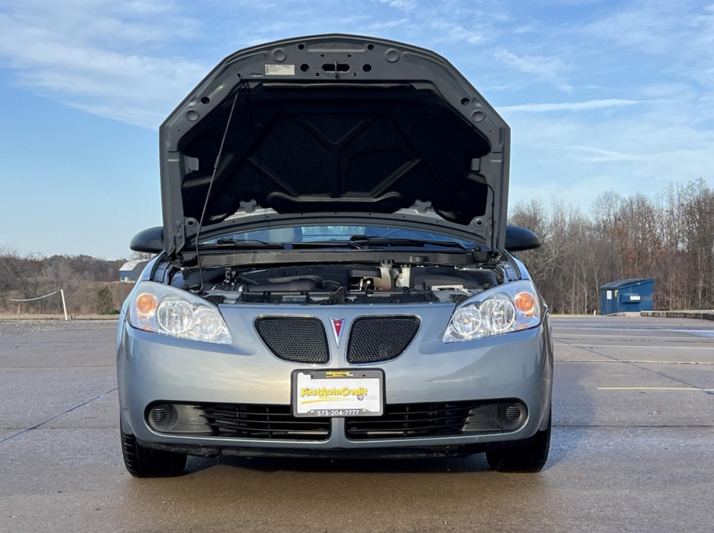 2009 GREY /Tan Cloth Pontiac G6 Sedan (1G2ZG57B694) with an 2.4L 4 Cyl. engine, 4-Speed Automatic Overdrive transmission, located at 2990 Old Orchard Rd., Jackson, MO, 63755, 37.354214, -89.612106 - 2009 Pontiac G6 Only 48xxx miles Front Wheel Drive 2.4L 4 Cyl. Automatic Cruise Power Windows/Locks/Mirrors We have financing available and we accept trades! Fill out a credit application on our website or come by today! If you have any questions, give us a call at (573) 204-7777 or vi - Photo#28