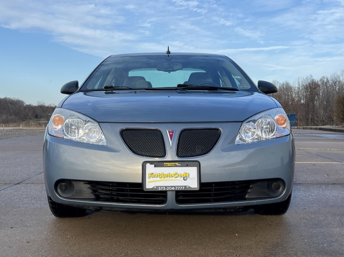 2009 GREY /Tan Cloth Pontiac G6 Sedan (1G2ZG57B694) with an 2.4L 4 Cyl. engine, 4-Speed Automatic Overdrive transmission, located at 2990 Old Orchard Rd., Jackson, MO, 63755, 37.354214, -89.612106 - 2009 Pontiac G6 Only 48xxx miles Front Wheel Drive 2.4L 4 Cyl. Automatic Cruise Power Windows/Locks/Mirrors We have financing available and we accept trades! Fill out a credit application on our website or come by today! If you have any questions, give us a call at (573) 204-7777 or vi - Photo#8