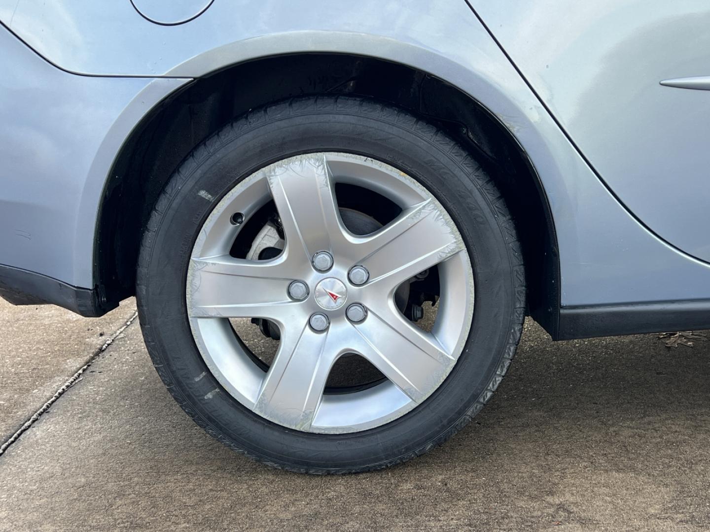 2009 GREY /Tan Cloth Pontiac G6 Sedan (1G2ZG57B694) with an 2.4L 4 Cyl. engine, 4-Speed Automatic Overdrive transmission, located at 2990 Old Orchard Rd., Jackson, MO, 63755, 37.354214, -89.612106 - 2009 Pontiac G6 Only 48xxx miles Front Wheel Drive 2.4L 4 Cyl. Automatic Cruise Power Windows/Locks/Mirrors We have financing available and we accept trades! Fill out a credit application on our website or come by today! If you have any questions, give us a call at (573) 204-7777 or vi - Photo#33