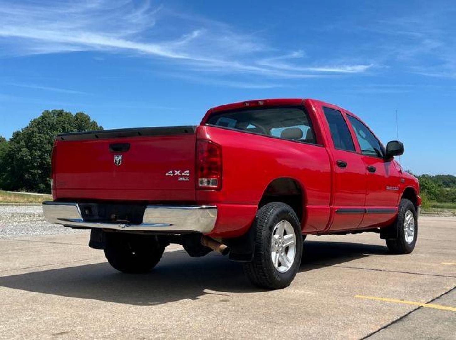 2006 RED /Tan DODGE RAM 1500 ST (1D7HU18236S) with an 5.7L engine, Automatic transmission, located at 2990 Old Orchard Rd., Jackson, MO, 63755, 37.354214, -89.612106 - Photo#7