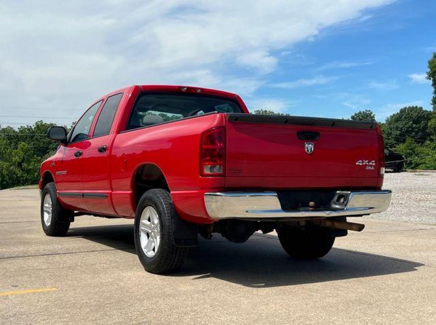 2006 RED /Tan DODGE RAM 1500 ST (1D7HU18236S) with an 5.7L engine, Automatic transmission, located at 2990 Old Orchard Rd., Jackson, MO, 63755, 37.354214, -89.612106 - Photo#8