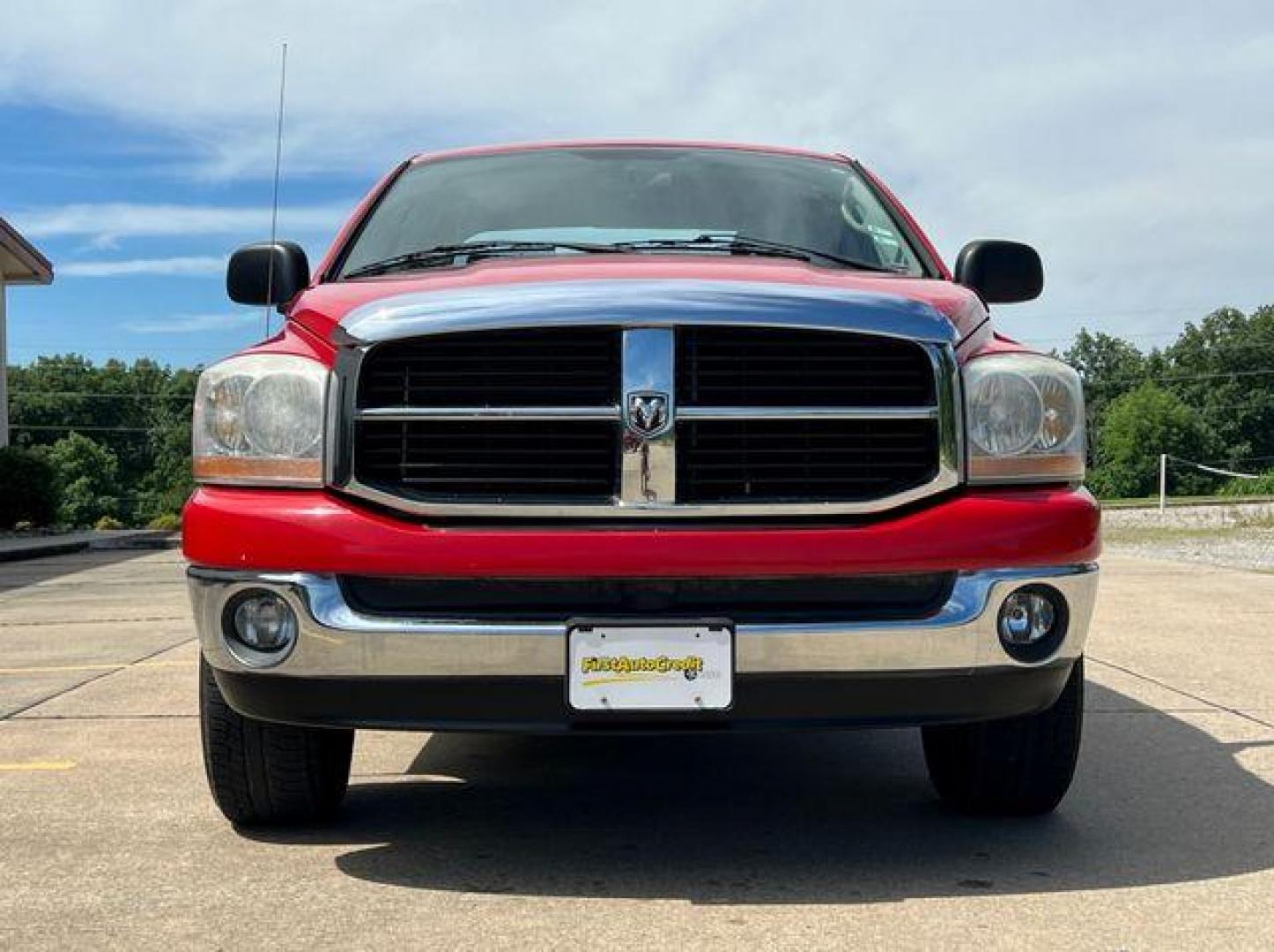 2006 RED /Tan DODGE RAM 1500 ST (1D7HU18236S) with an 5.7L engine, Automatic transmission, located at 2990 Old Orchard Rd., Jackson, MO, 63755, 37.354214, -89.612106 - Photo#10