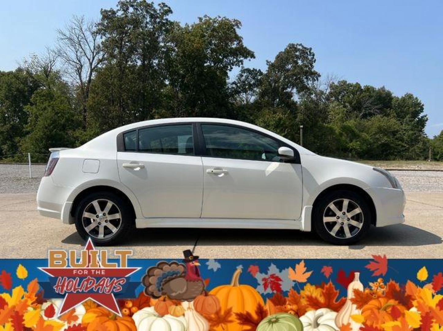 2012 WHITE /Gray NISSAN SENTRA 2.0 (3N1AB6AP8CL) with an 2.0L engine, Continuously Variable transmission, located at 2990 Old Orchard Rd., Jackson, MO, 63755, 37.354214, -89.612106 - Photo#6