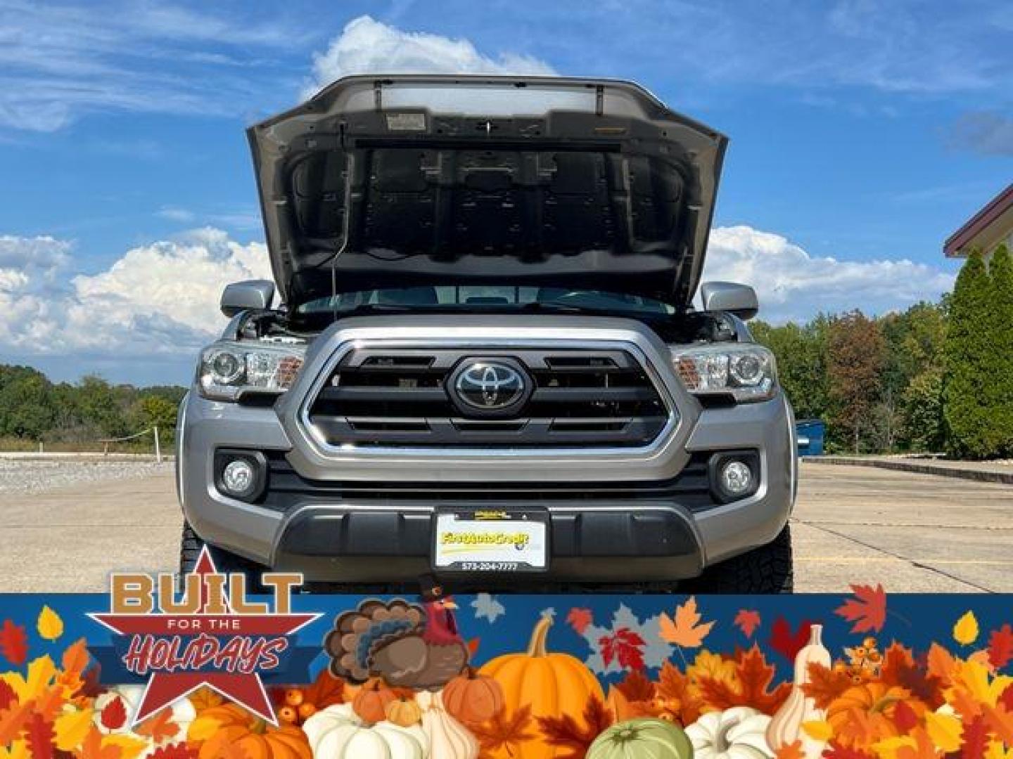 2018 SILVER /Gray TOYOTA TACOMA SR5 (3TMCZ5AN4JM) with an 3.5L engine, Automatic transmission, located at 2990 Old Orchard Rd., Jackson, MO, 63755, 37.354214, -89.612106 - Photo#29