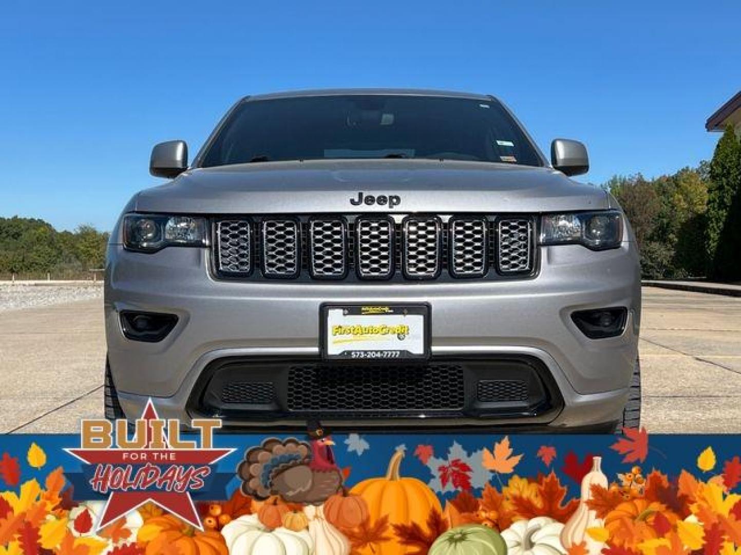 2018 SILVER /Black JEEP GRAND CHEROKEE ALTITUDE (1C4RJFAG3JC) with an 3.6L engine, Automatic transmission, located at 2990 Old Orchard Rd., Jackson, MO, 63755, 37.354214, -89.612106 - Photo#14