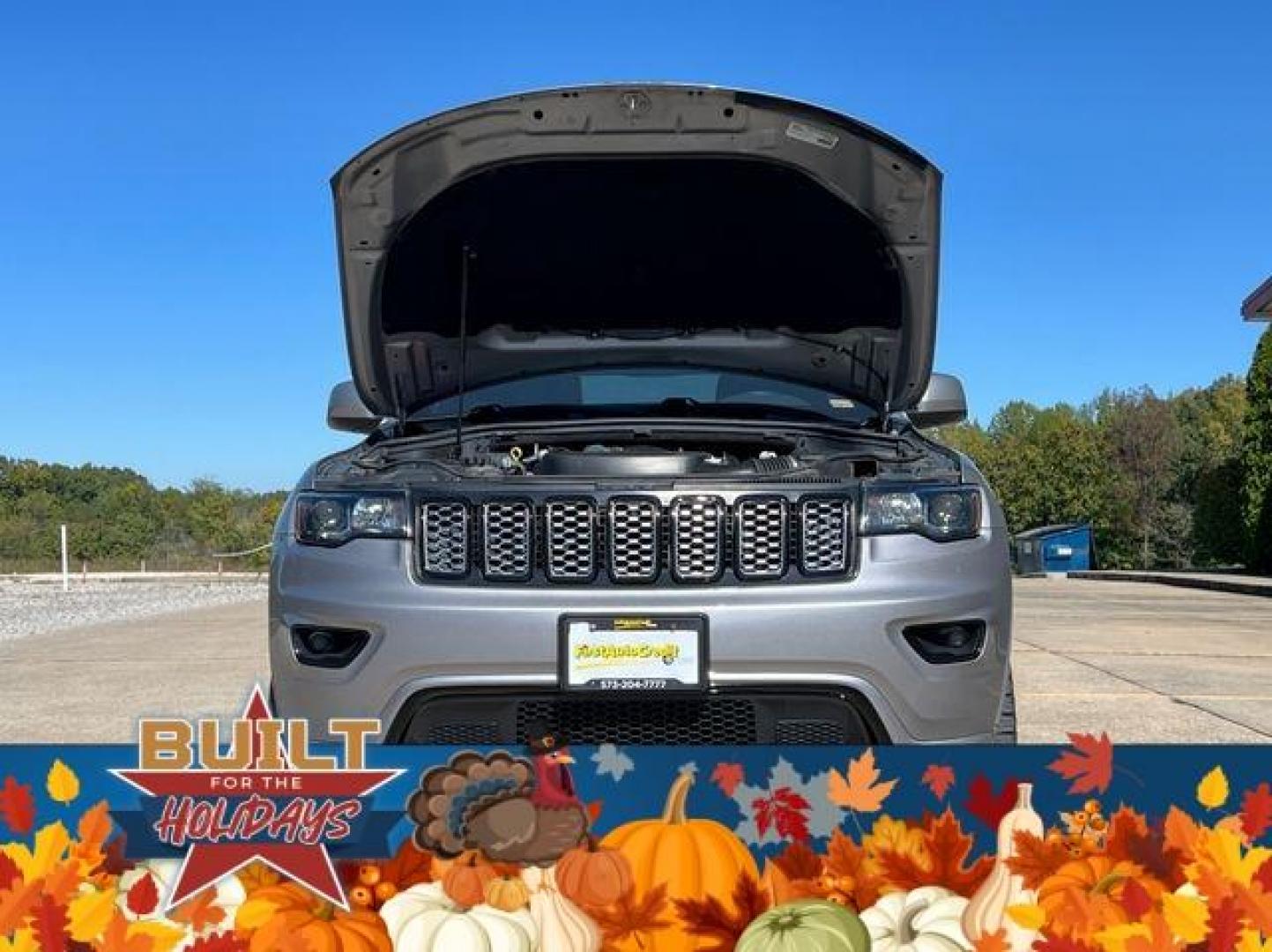 2018 SILVER /Black JEEP GRAND CHEROKEE ALTITUDE (1C4RJFAG3JC) with an 3.6L engine, Automatic transmission, located at 2990 Old Orchard Rd., Jackson, MO, 63755, 37.354214, -89.612106 - Photo#34