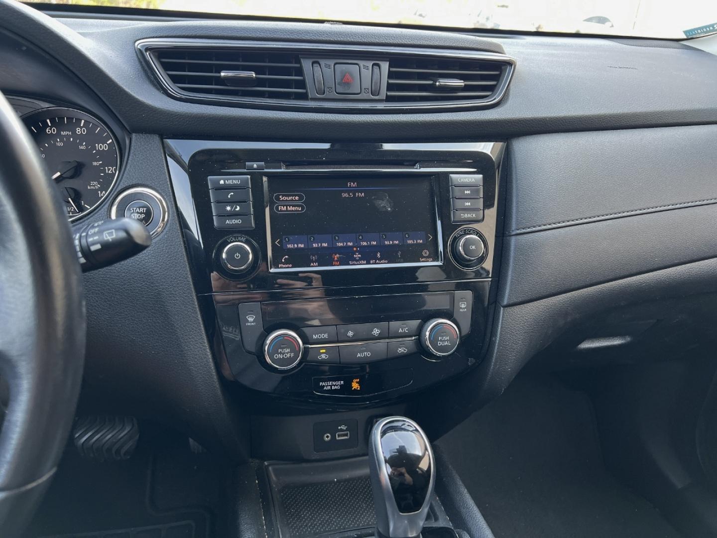 2020 GRAY /Black Cloth Nissan Rogue SV 2WD (JN8AT2MTXLW) with an 2.5L 4 Cyl. engine, CVT transmission, located at 2990 Old Orchard Rd., Jackson, MO, 63755, 37.354214, -89.612106 - We have financing available and we accept trades! Fill out a credit application on our website or come by today! If you have any questions, give us a call at (573) 204-7777 or visit our website at firstautocredit.com. - Photo#4