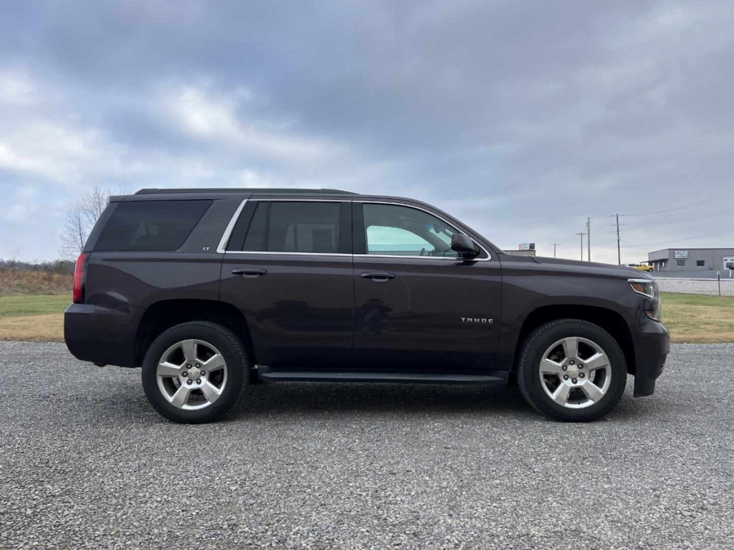 2015 GREY /Tan Leather CHEVROLET TAHOE 1500 LT (1GNSKBKC6FR) with an 5.3L engine, Automatic transmission, located at 2990 Old Orchard Rd., Jackson, MO, 63755, 37.354214, -89.612106 - Photo#9