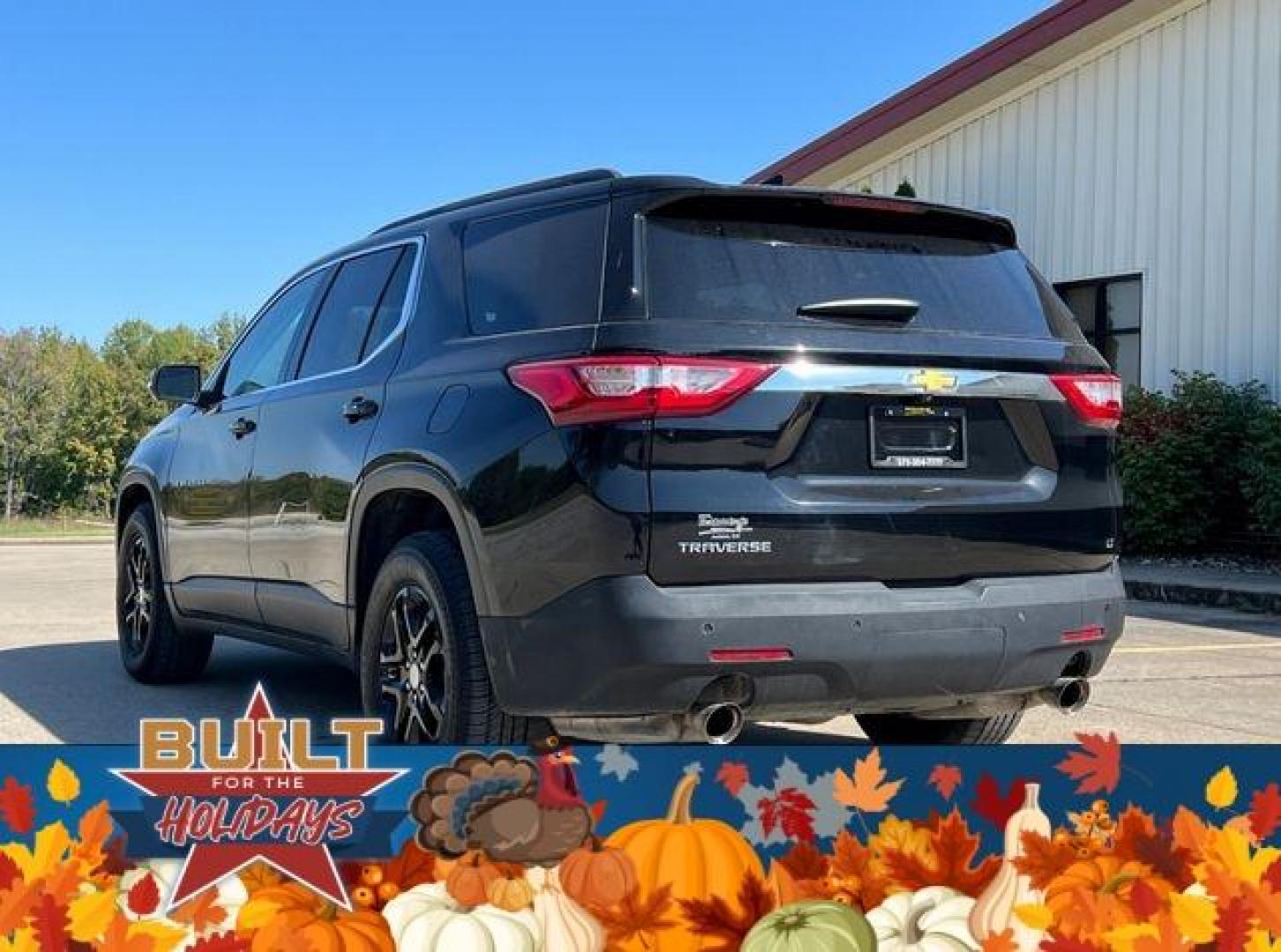 2021 BLACK /Gray CHEVROLET TRAVERSE LT (1GNERGKW4MJ) with an 3.6L engine, Automatic transmission, located at 2990 Old Orchard Rd., Jackson, MO, 63755, 37.354214, -89.612106 - Photo#10