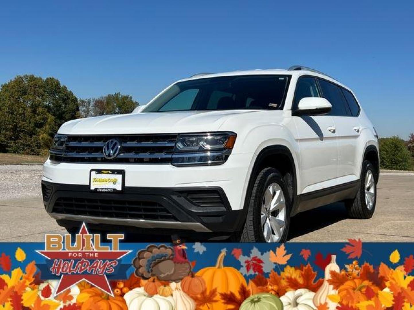 2018 WHITE /Black VOLKSWAGEN ATLAS S (1V2GR2CA3JC) with an 3.6L engine, Automatic transmission, located at 2990 Old Orchard Rd., Jackson, MO, 63755, 37.354214, -89.612106 - Photo#3