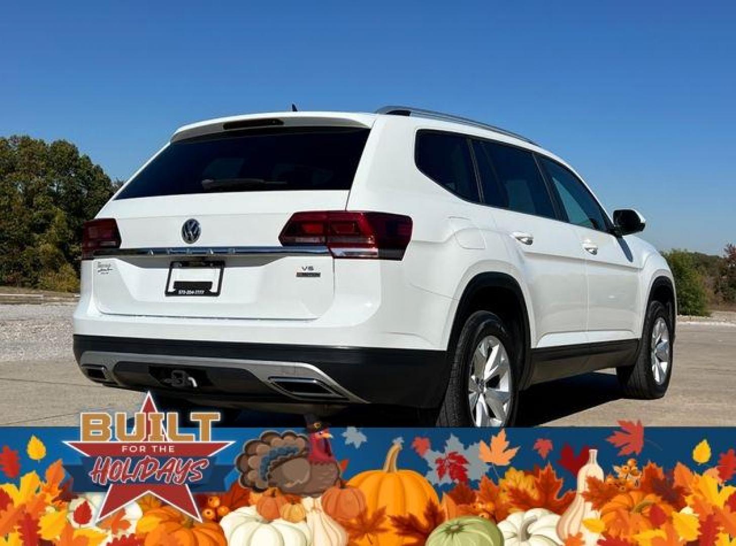 2018 WHITE /Black VOLKSWAGEN ATLAS S (1V2GR2CA3JC) with an 3.6L engine, Automatic transmission, located at 2990 Old Orchard Rd., Jackson, MO, 63755, 37.354214, -89.612106 - Photo#6